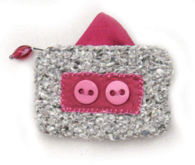 small-pig-button-purse