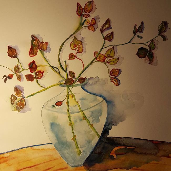 Rose leaves vase