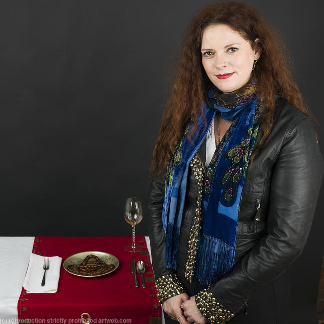 Image for publication of I'm Inside, Ring the bell! A Contemporised interpretation of Judy Chicago's The Dinner Party (1974-1979)