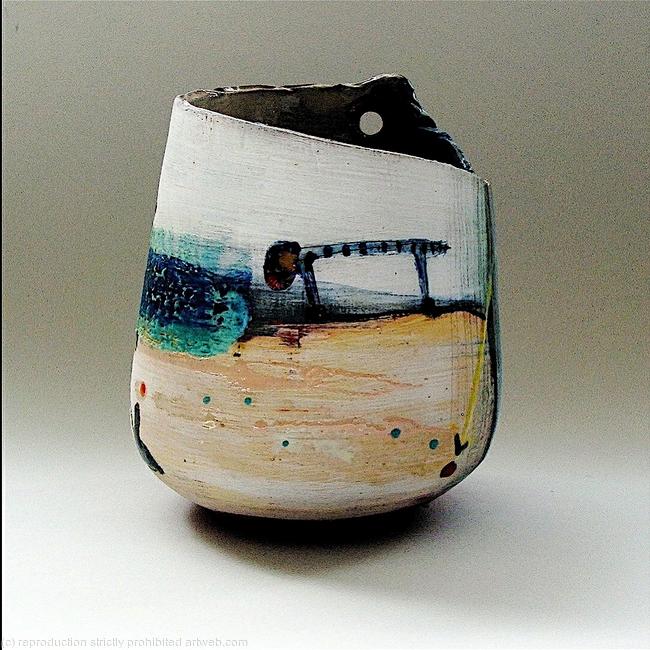 Round bottomed dog pot 2007