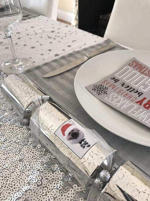 Sidney Christmas Crackers