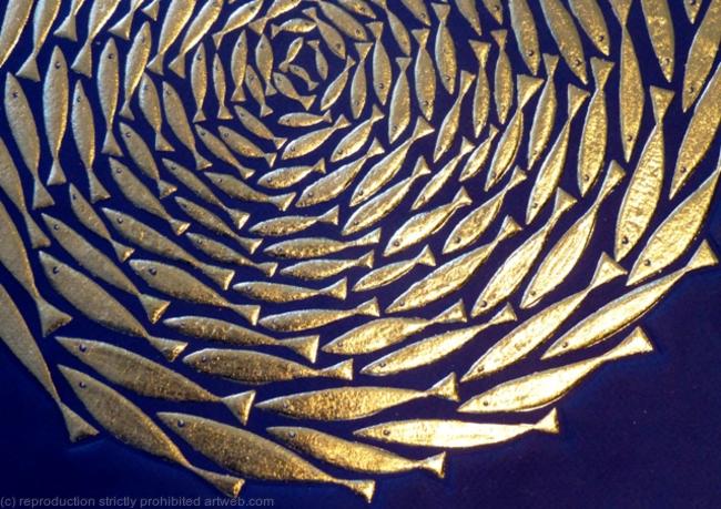Close Up - GOLDEN FISHES