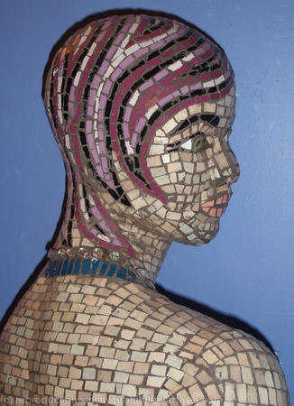 Mosaic manequin detail.