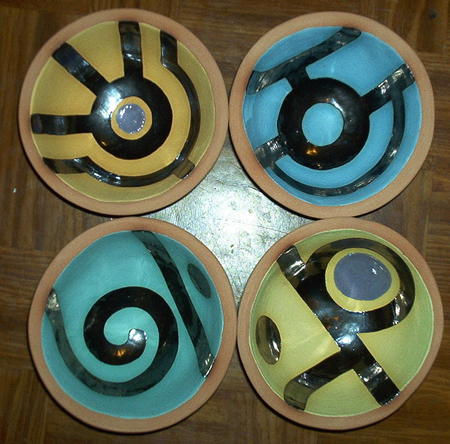 Mini terracotta bowls