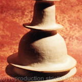 Balancing sculptural vessel