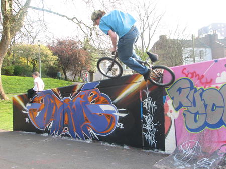 Tim hitting up Dylan DLH crisp home made tranny