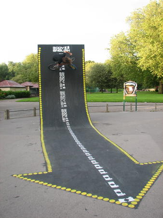 MAX - TEAM BODY ENGLISH