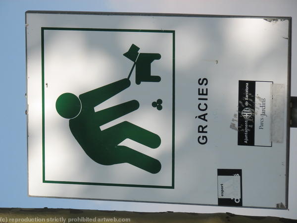 So Spanish dogs dont crap Instead the lay perfectly round balls 3 at a time Waht do they get fed