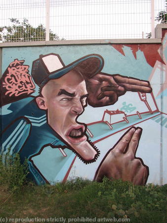 graff - hey mate giz us ya trainers, an that nice bike