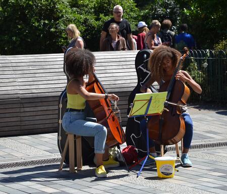 Buskers 2