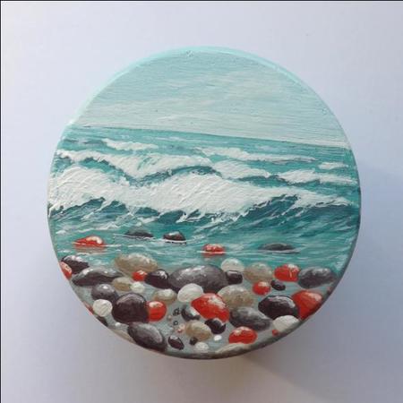 Pebbly Shore Box, medium