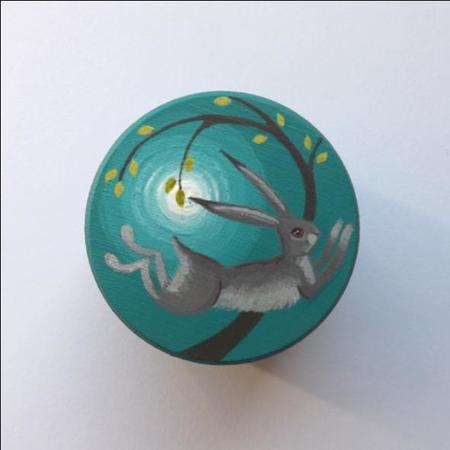 Running Hare Box, wee