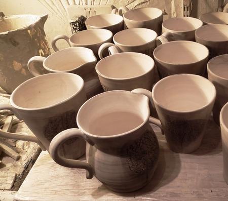 Decorating pots with oxides