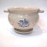 Medium sized colander