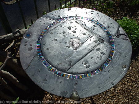 Wave Circle Design garden table