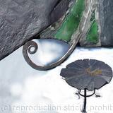 Garden table 'Lazy Daisy' edge detail      