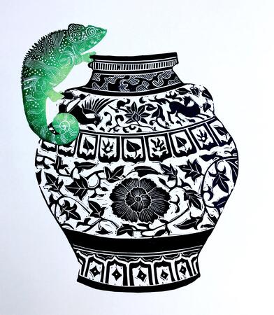 Vase with Chameleon