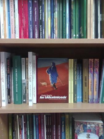 Paolo Coelho's 'The Alchemist An tAilceimiceoir