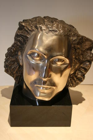 hopton-head---bronze