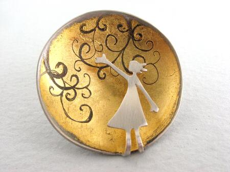 reaching for the rushing wind brooch £150