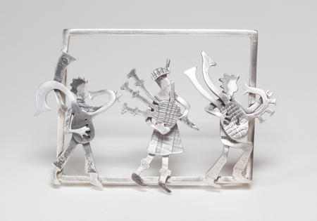 a procession of pipers £250