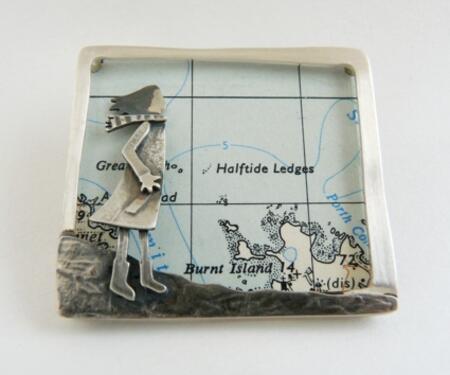 Cliff top brooch £235