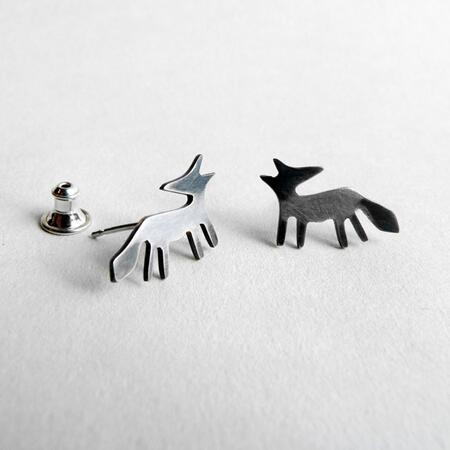 silver fox studs £36