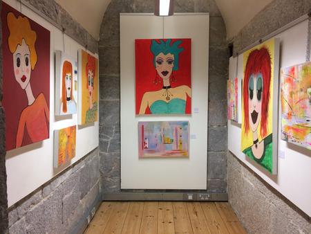 Diamond Lil & Friends...