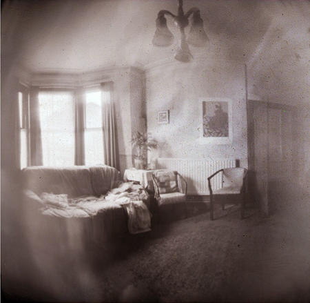 Front Room, Court Road