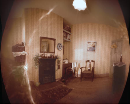 Middle Room, Court Road