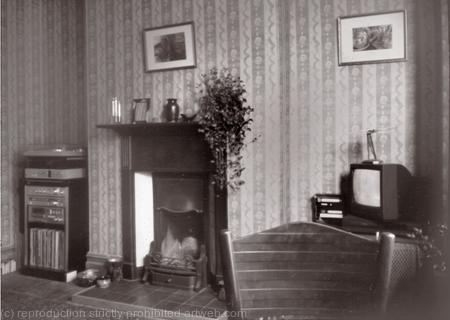 Front Room 3, Court Road