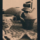 Ceramic pots and Magnifier