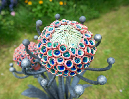 Lollipop pompoms detail