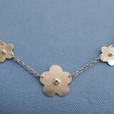3 Flowers Necklace