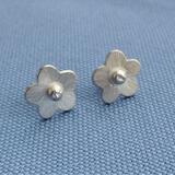 Flower studs