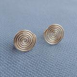 Simple spiral studs