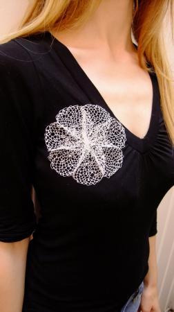 Medium Bloom Brooch-white