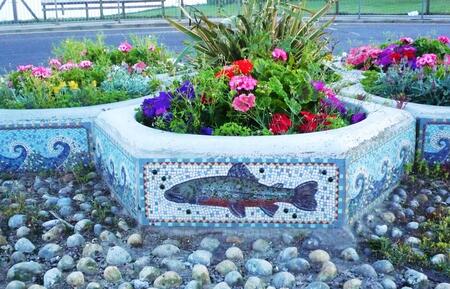 Panel detail of fish 1999