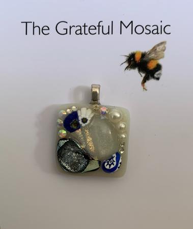 Mosaic magnet & pendant white with dichroic glass /millefiori 