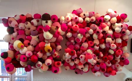 Oeuvre corporelle en faveur du cancer du sein 