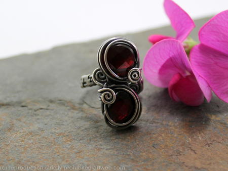 Double stone woven ring - Sterling silver and Garnet