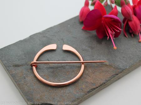 Penannular Brooch - Shiny Copper - large - Celtic brooch
