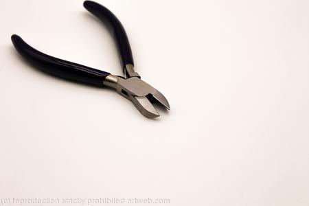 Flush cutter, side cutters, wire snips - jewelry making tools, beading tools