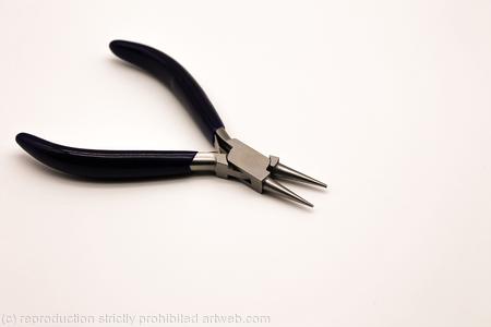 Round nose pliers - jewelry making tools, beading tools