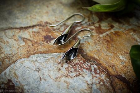 Calla Lily threader earrings - sterling silver
