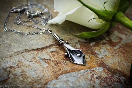 Calla Lily pendant - sterling silver