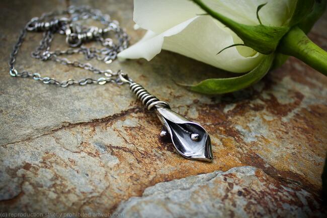 Calla Lily pendant - sterling silver