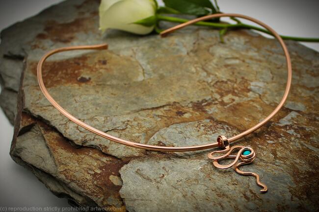 Handcrafted Copper Snake Torc Necklace with Turquoise Accent – Celtic-Inspired Collar