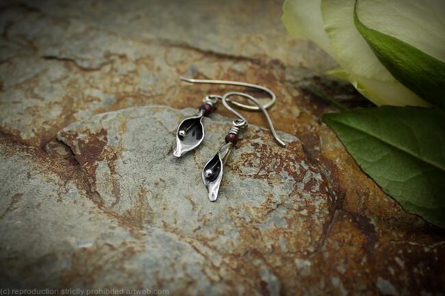 Calla Lily earrings - sterling silver and faceted Garnet