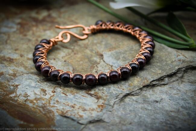 Wire wrapped bracelet - Copper and Garnet - Kiss Kross Bracelet